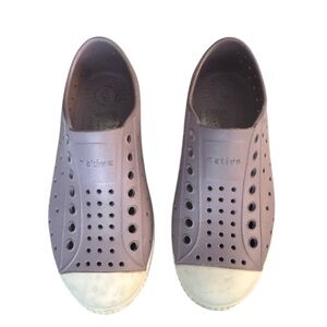 Native Slip-On Shoes in Dusty Lavender and White Size 13